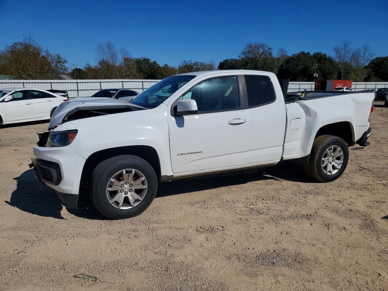 Salvage Chevrolet Colorado Image