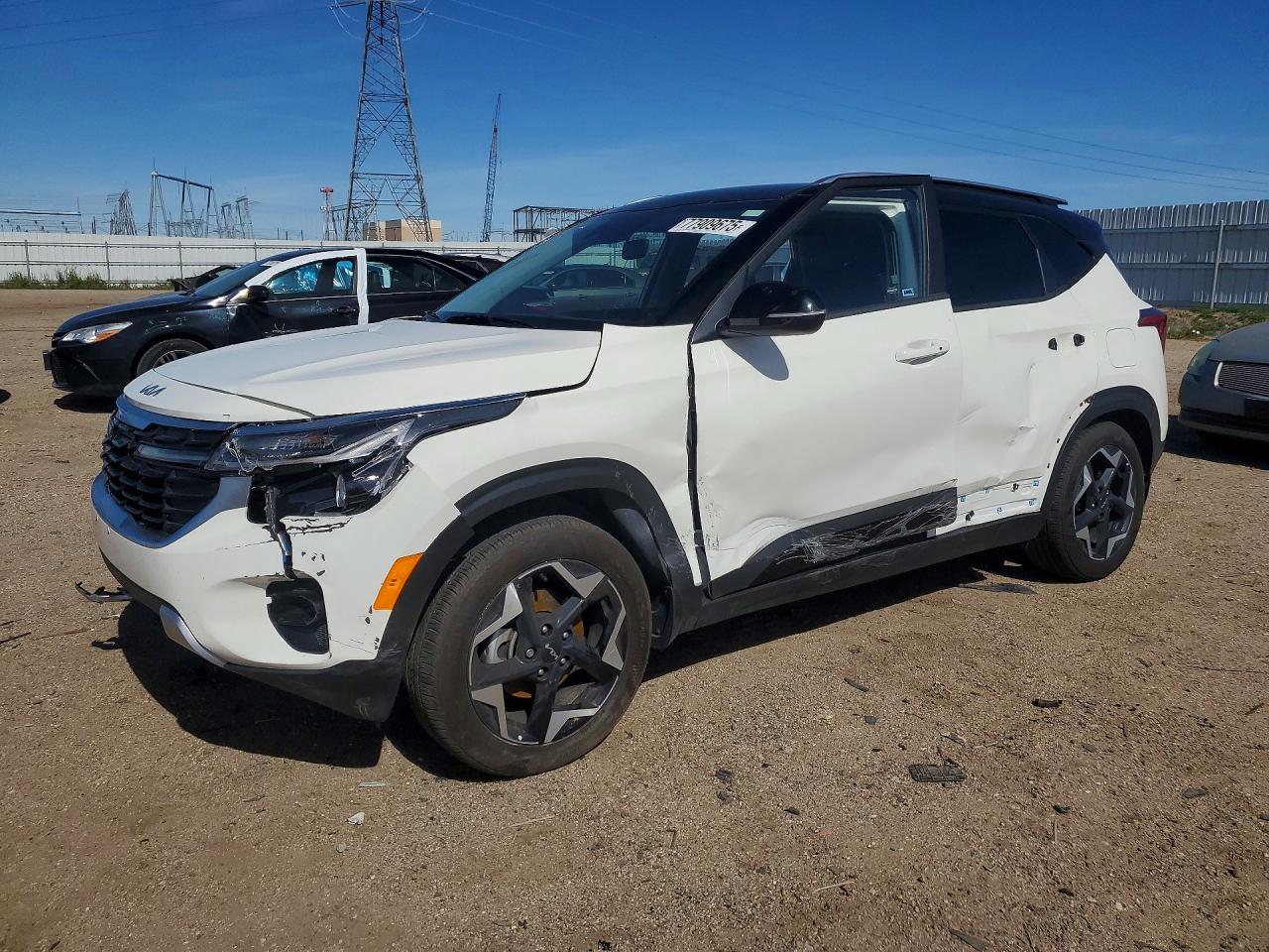 Salvage Kia Seltos Image