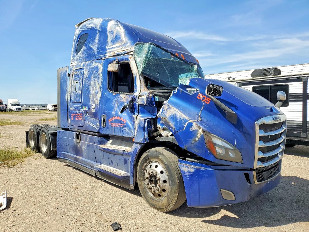 Salvage Freightliner Cascadia 126 Image
