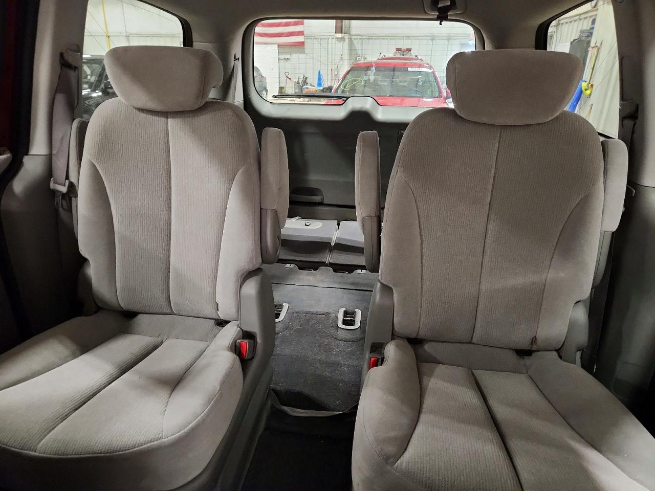 Kia Sedona Lx