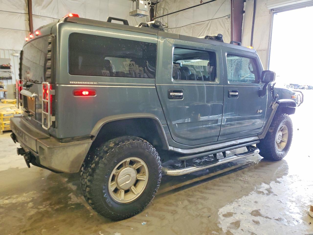 HUMMER H2