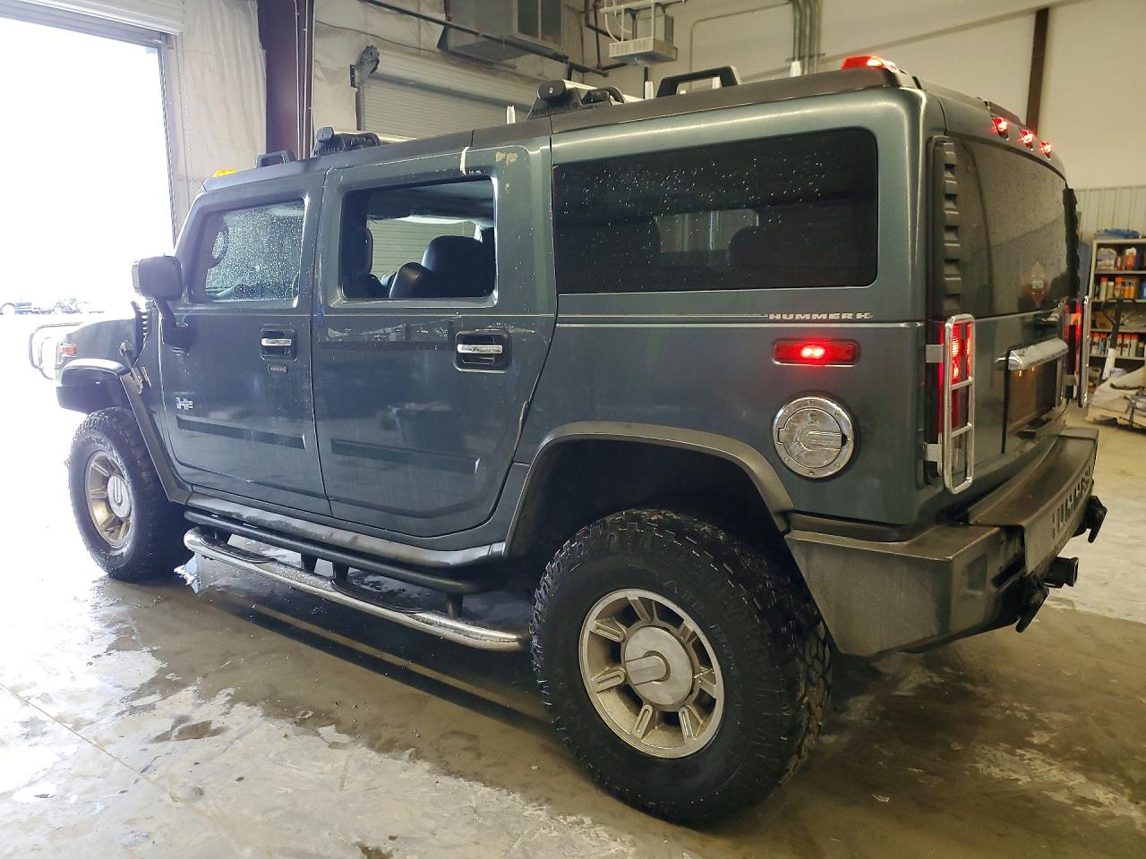 HUMMER H2