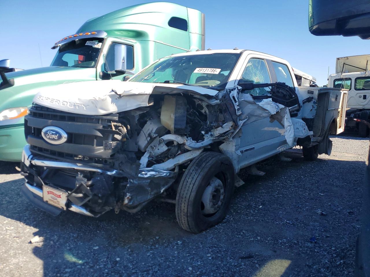 Salvage Ford F-450 Image