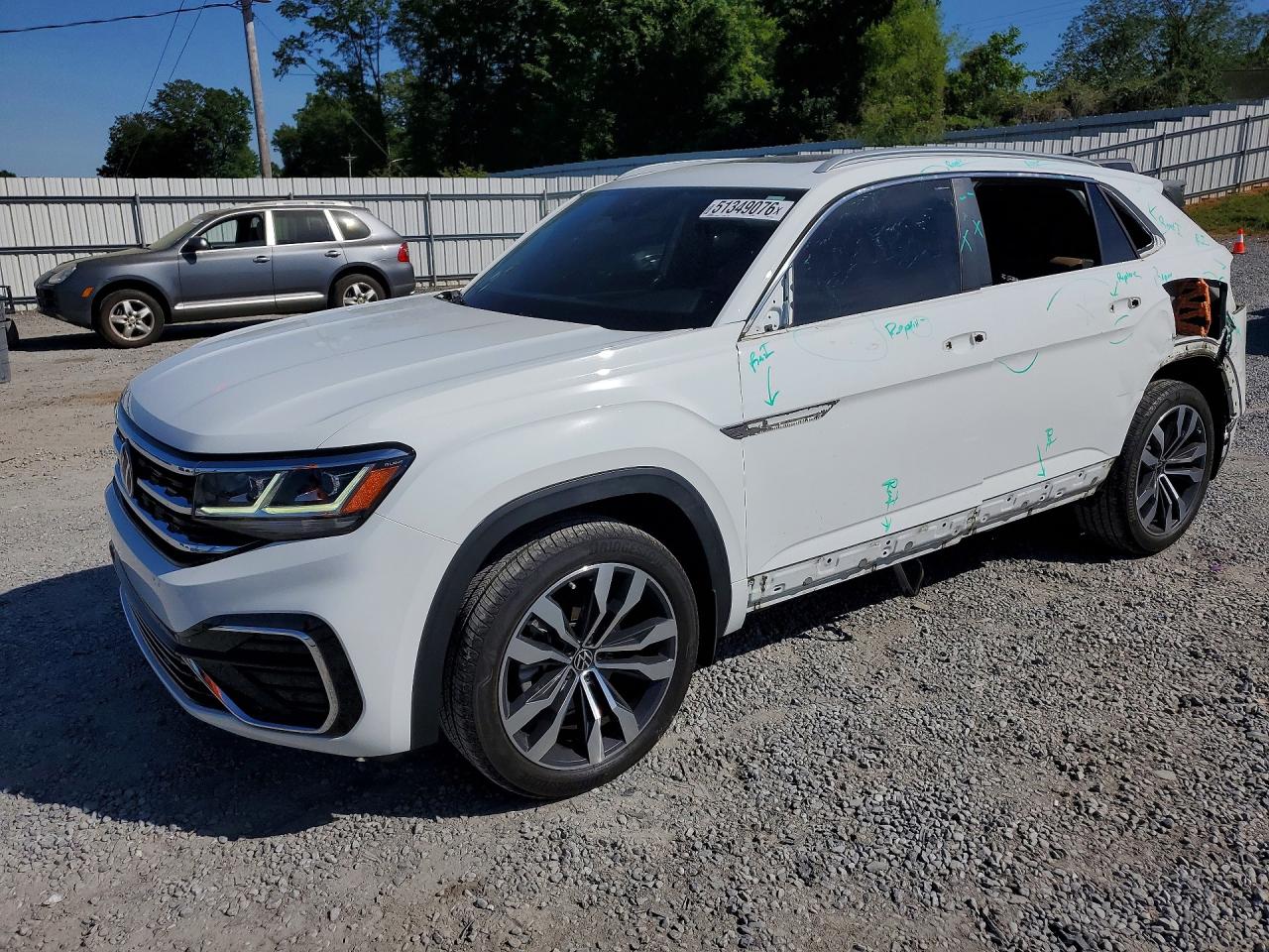 Salvage Volkswagen Atlas Image