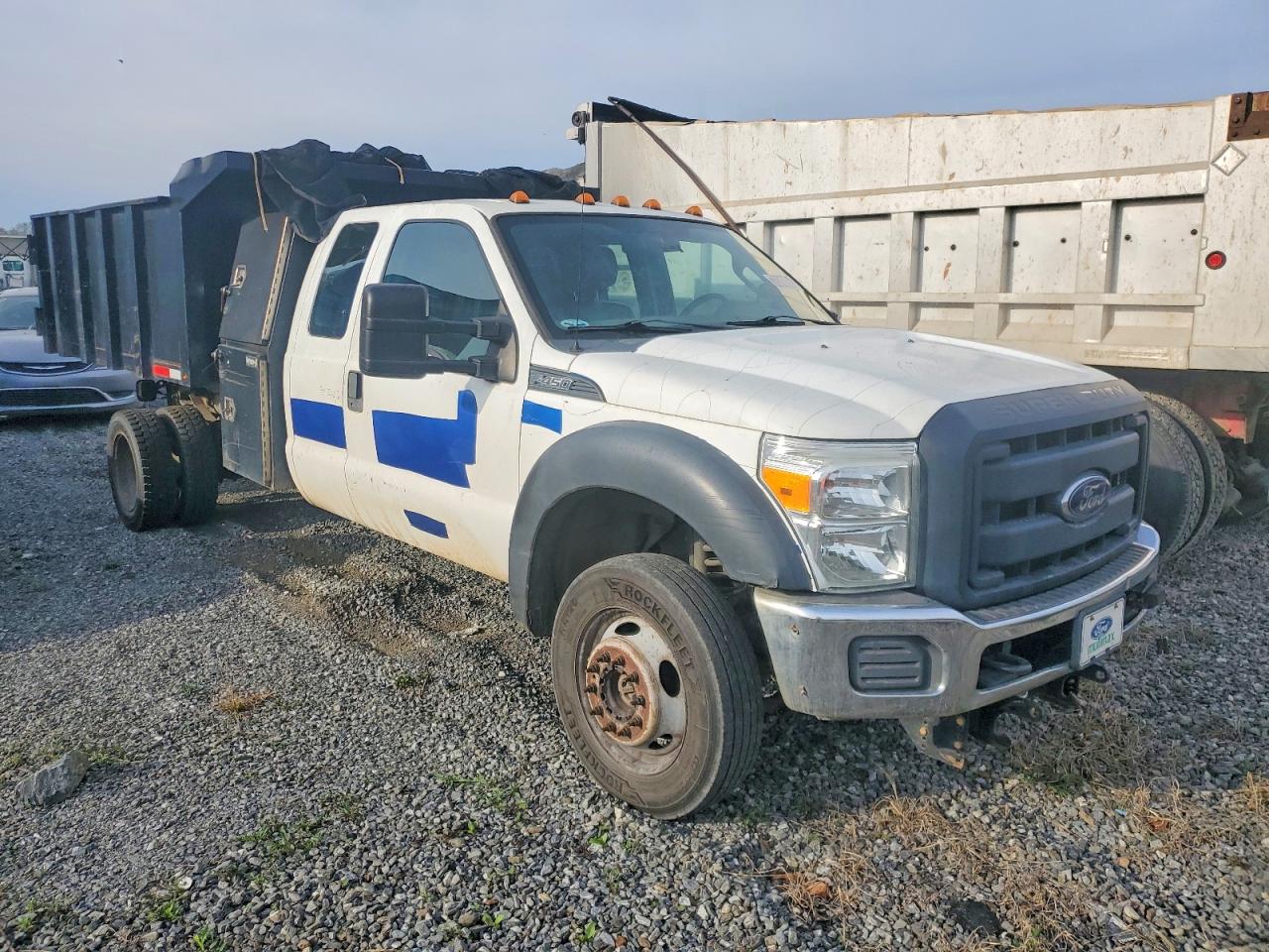 Salvage Ford F-450 Image