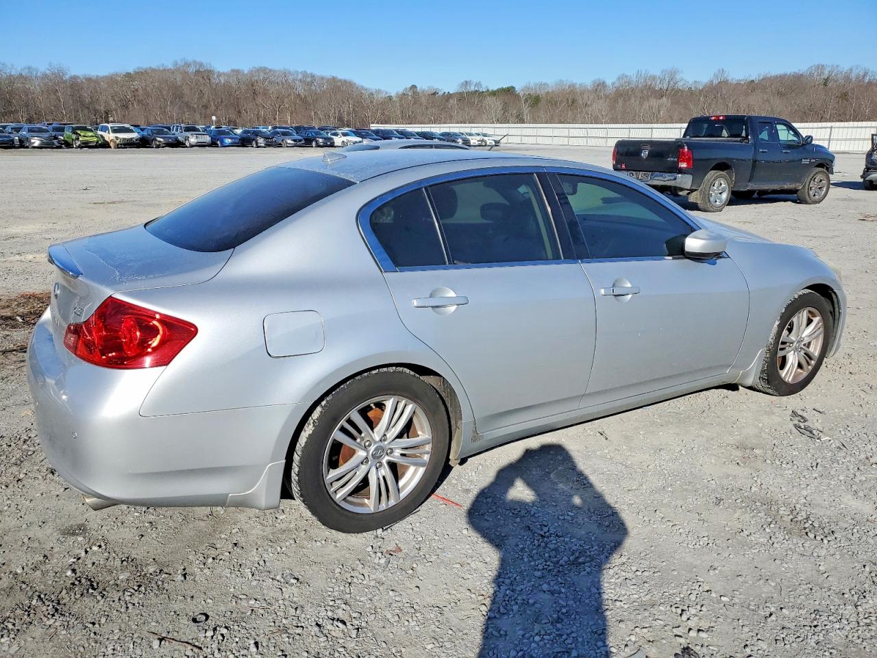 INFINITI G37 Base