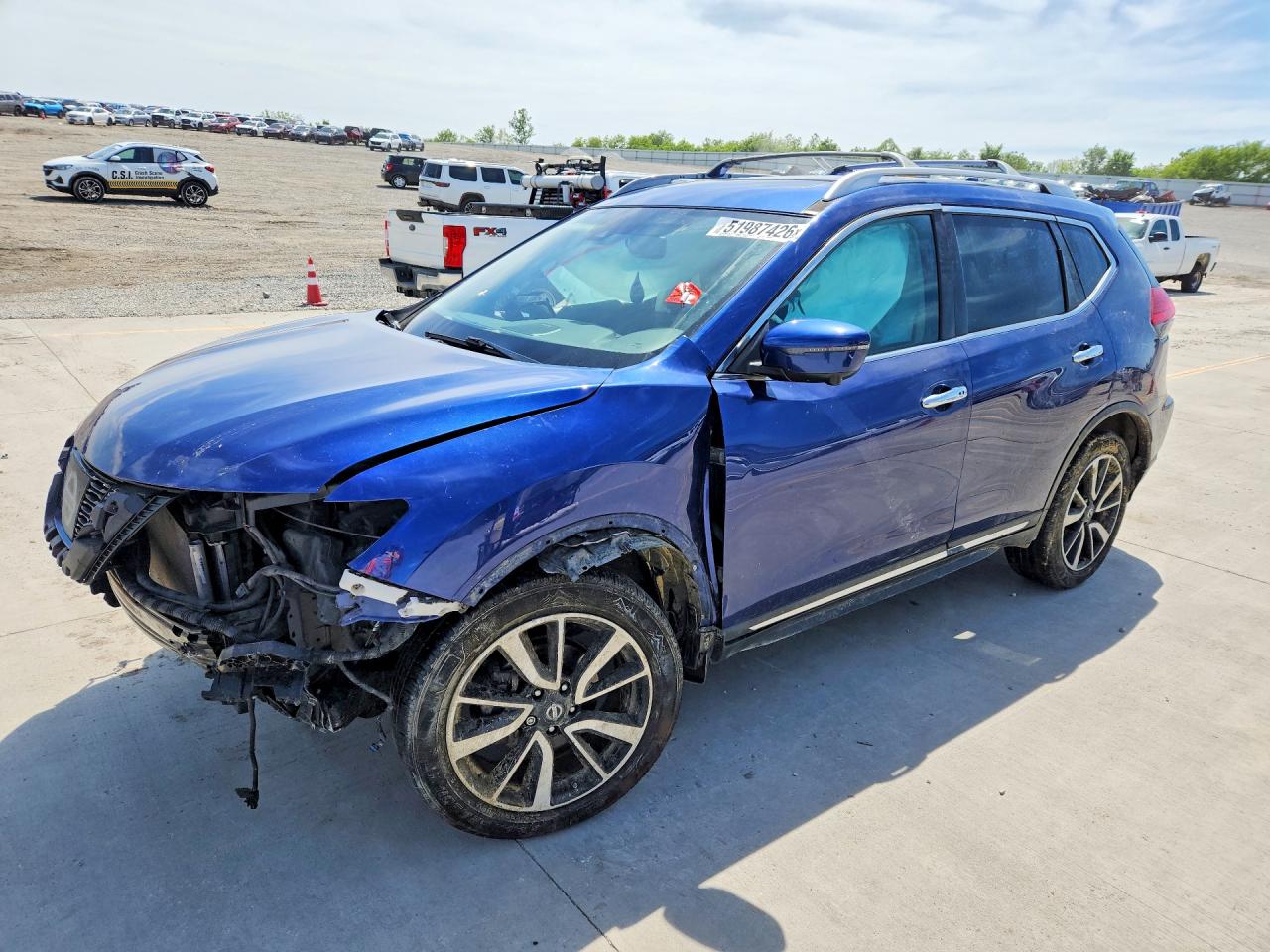 Salvage Nissan Rogue Image