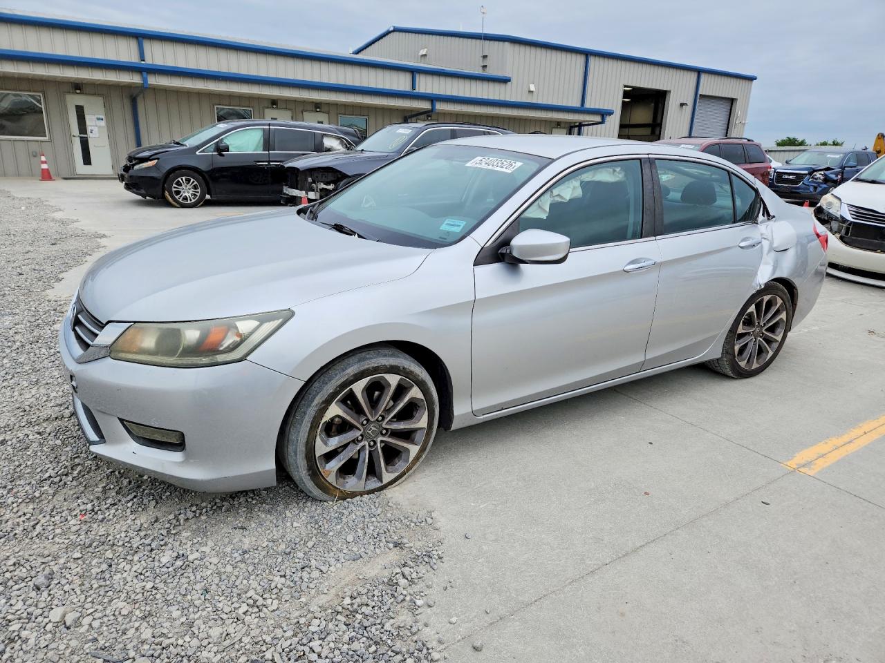 Salvage Honda Accord Image
