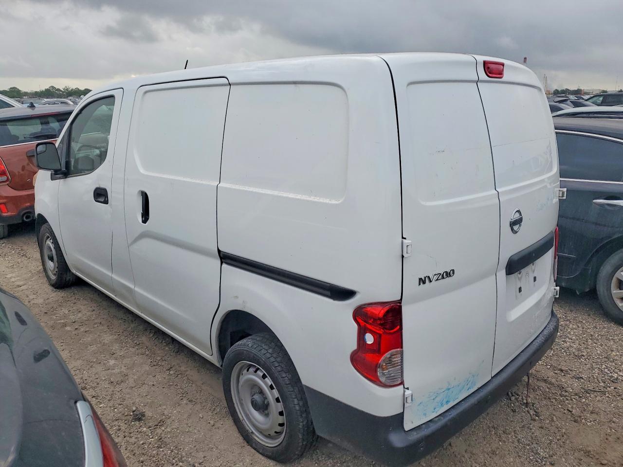 Nissan Nv S