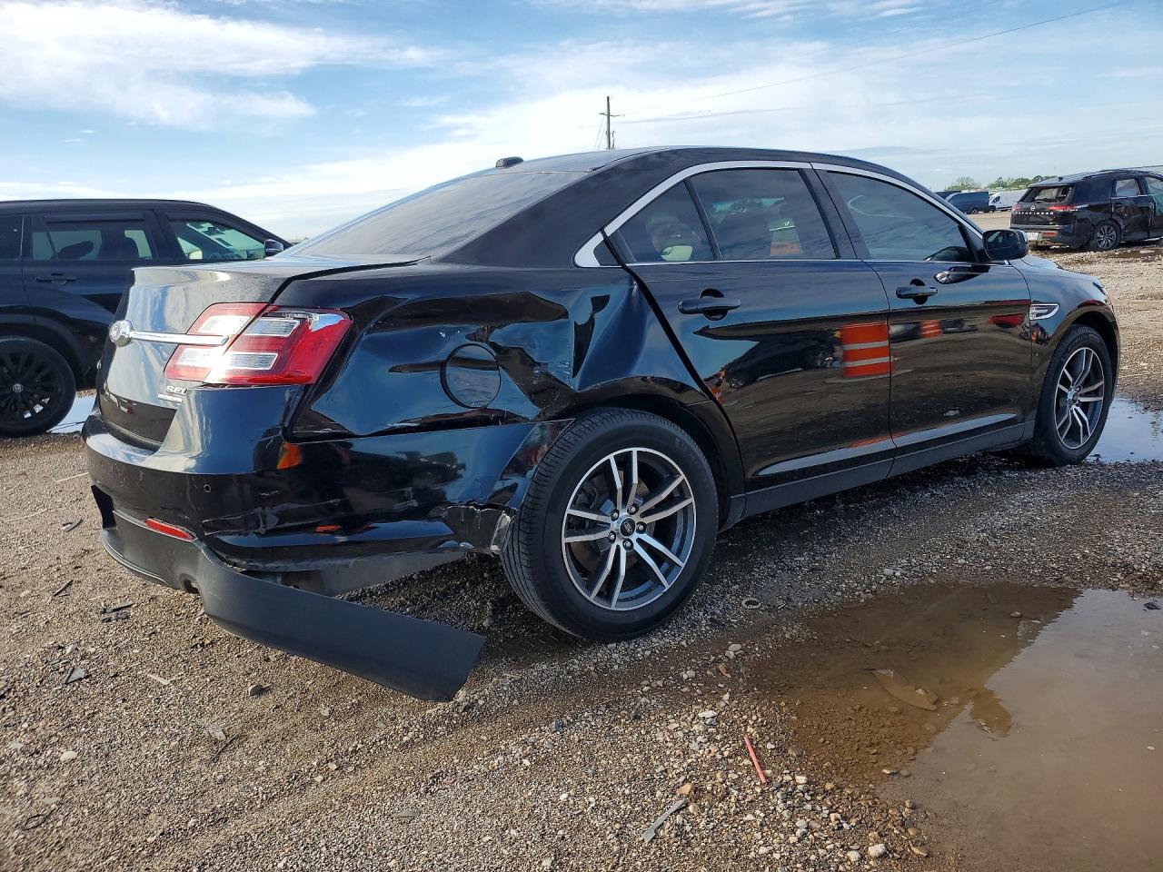 Ford Taurus Sel
