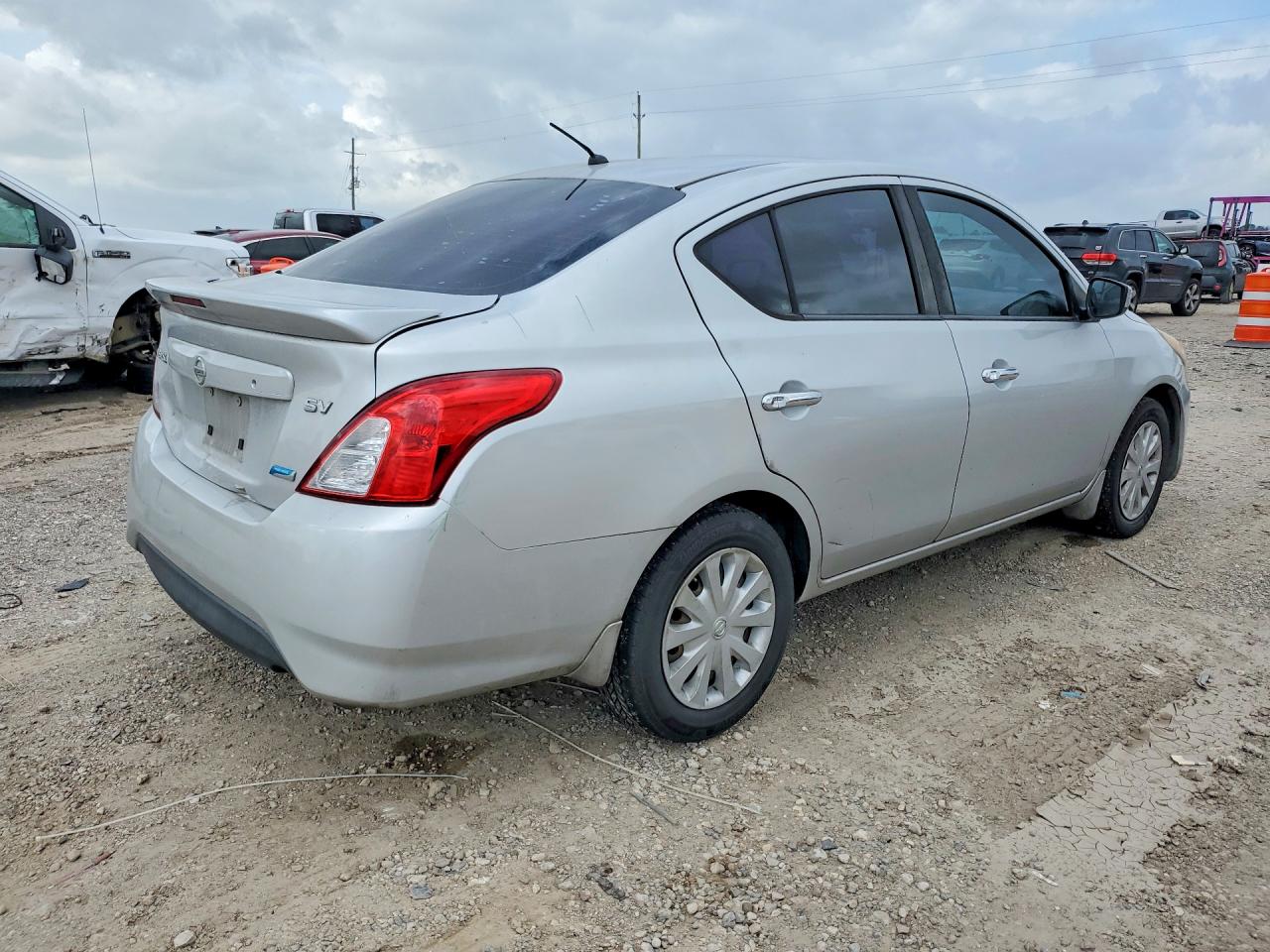 Nissan Versa 1.6 Sv
