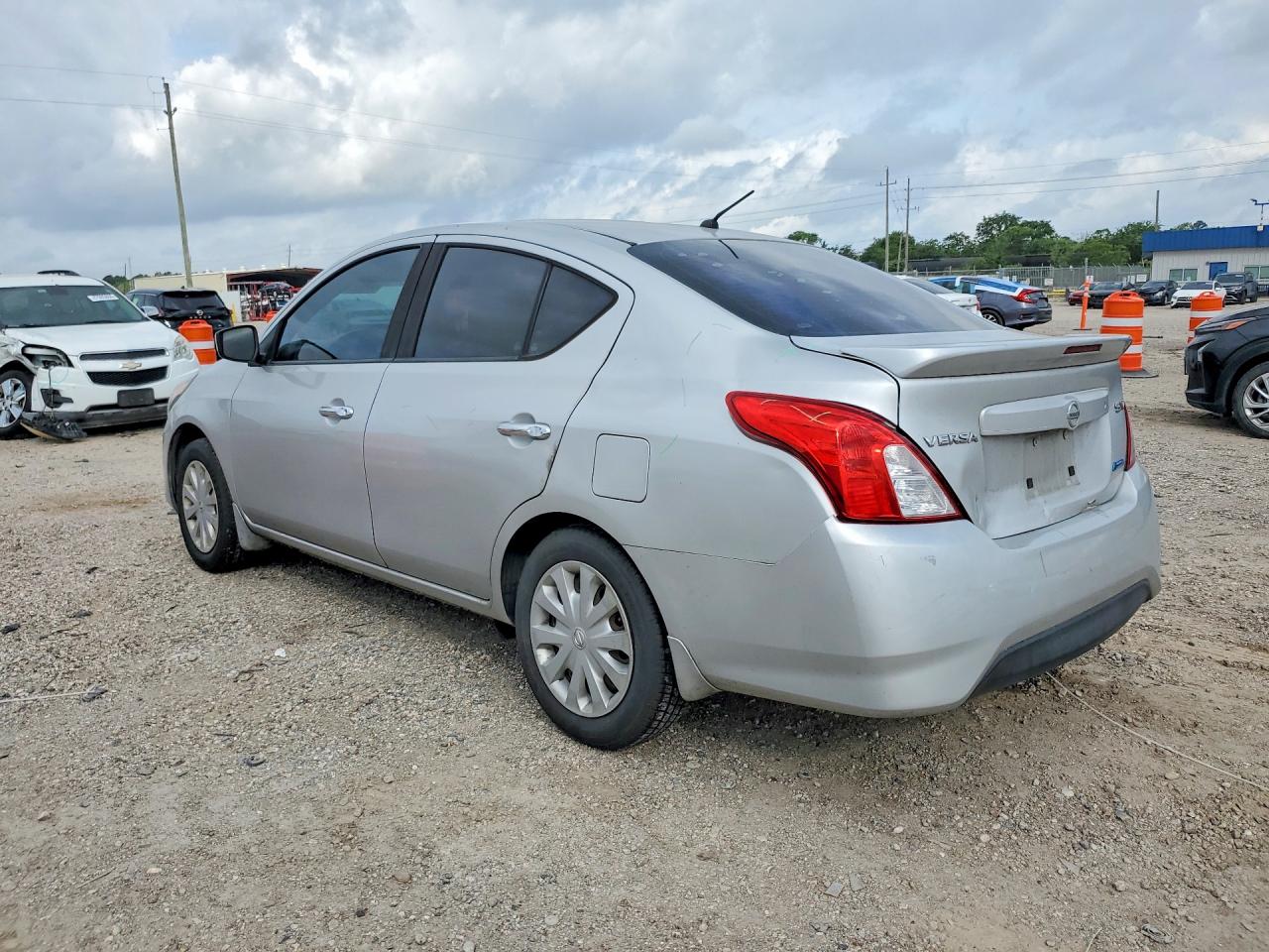 Nissan Versa 1.6 Sv