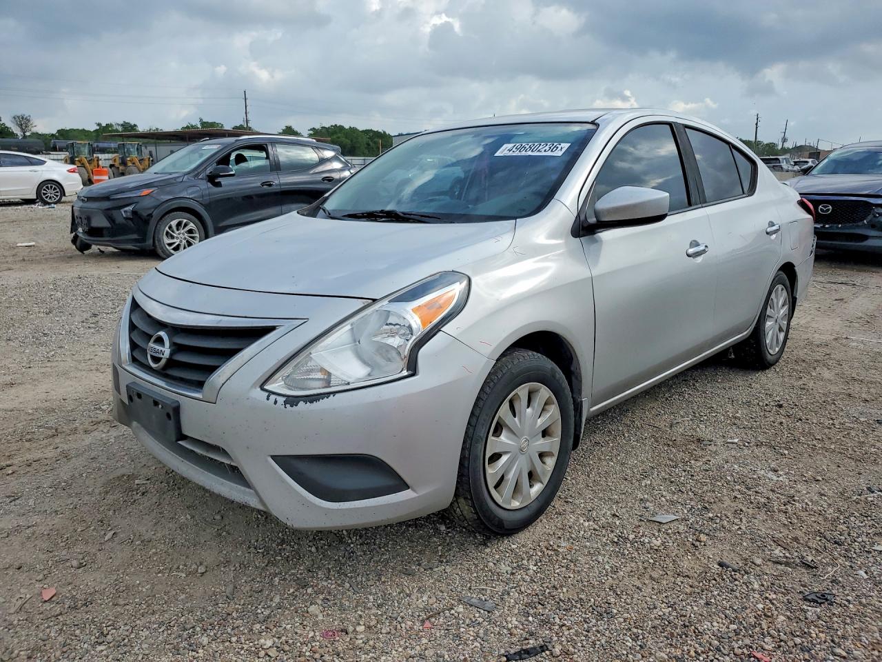 Salvage Nissan Versa Image