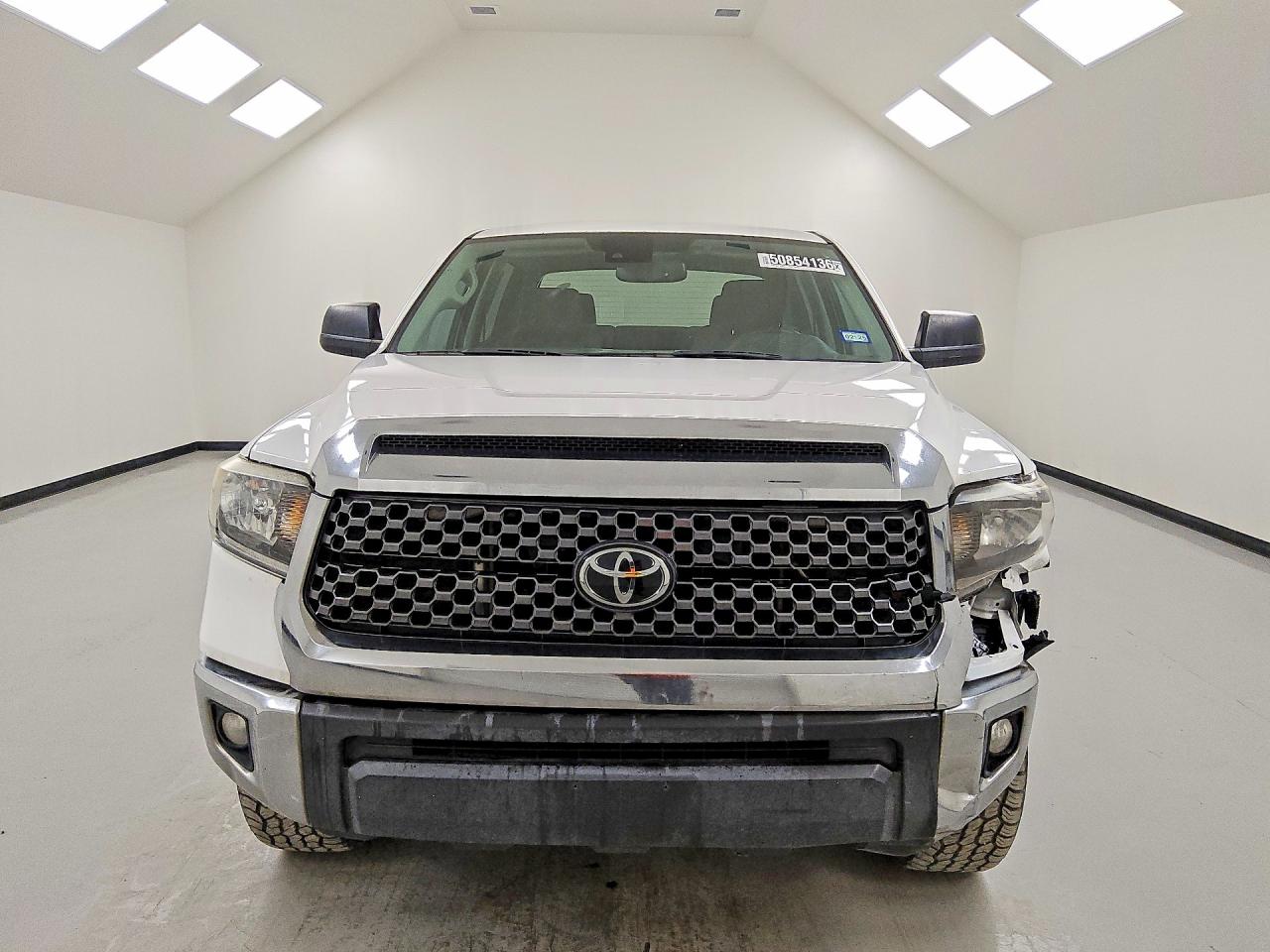 Toyota Tundra Crewmax Sr5