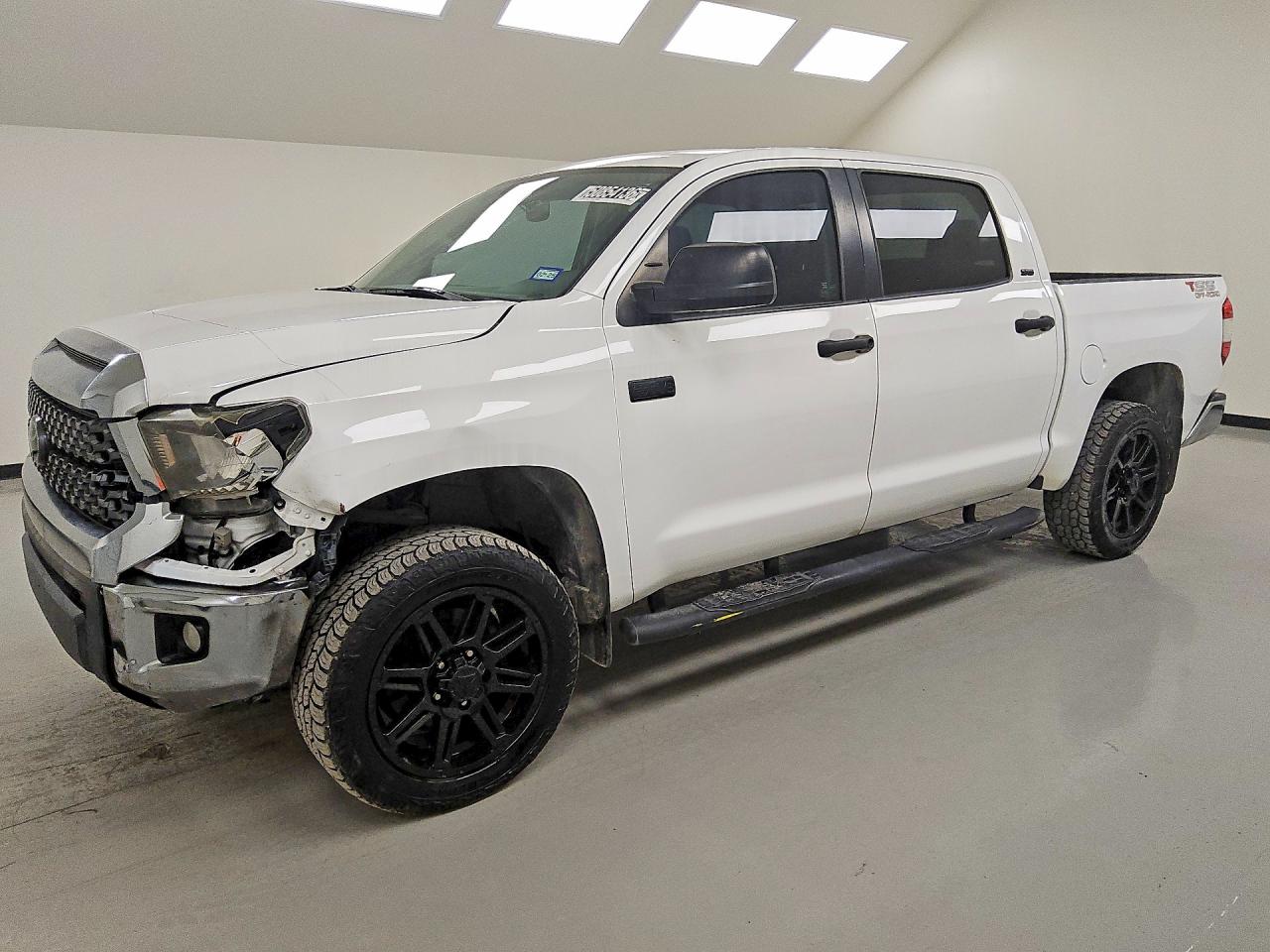 Salvage Toyota Tundra Image