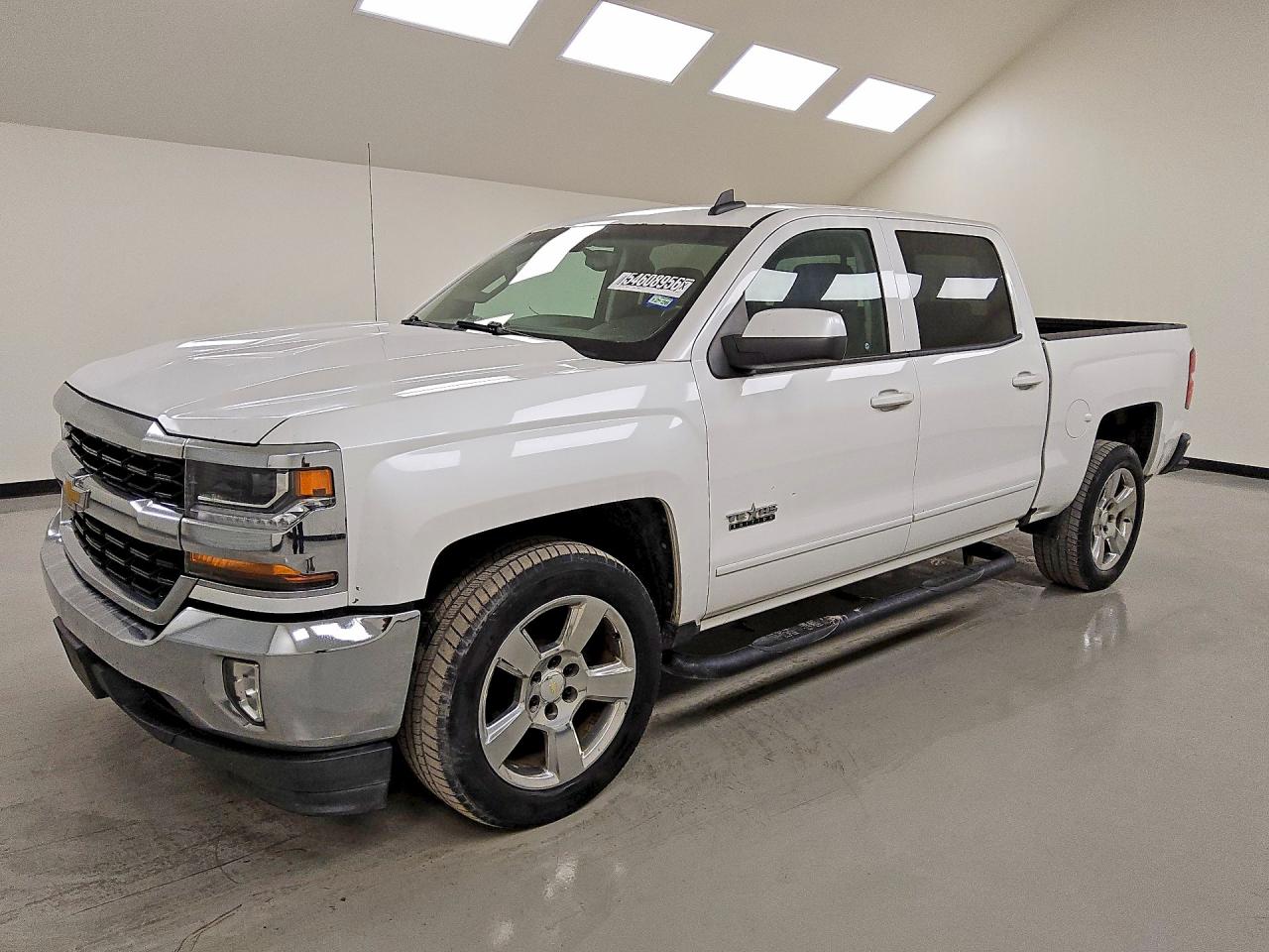 Salvage Chevrolet Silverado Image