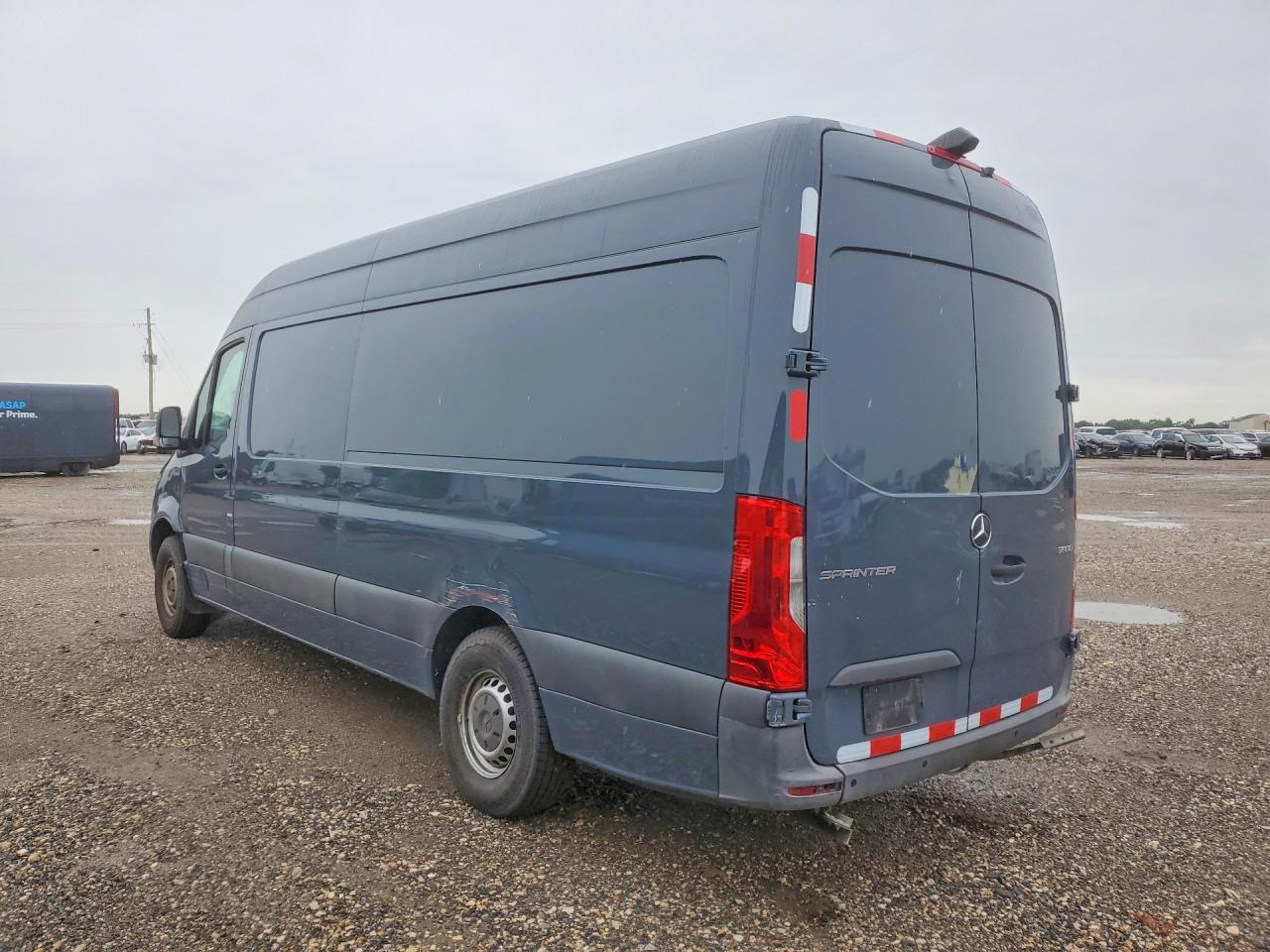 Mercedes-Benz Sprinter 2500