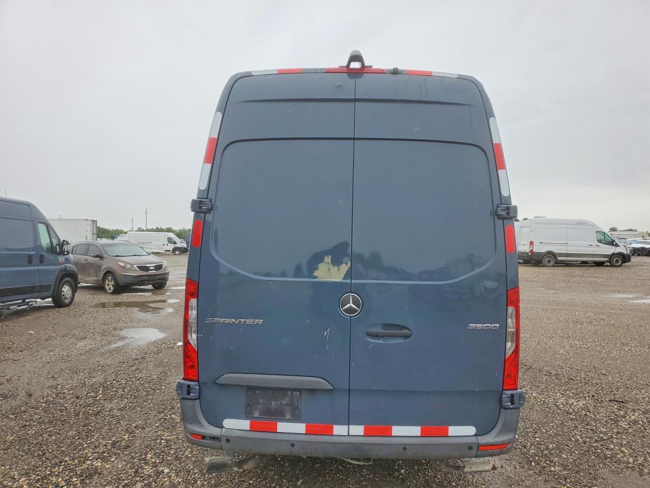 Mercedes-Benz Sprinter 2500