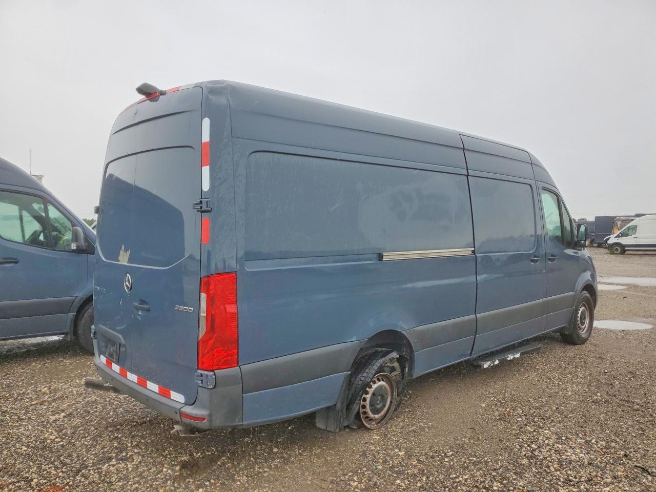Mercedes-Benz Sprinter 2500
