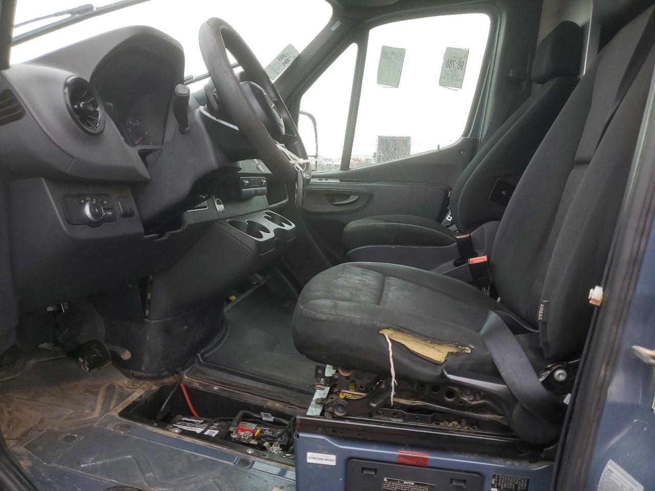 Mercedes-Benz Sprinter 2500