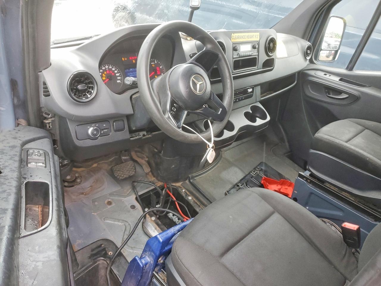Mercedes-Benz Sprinter 2500