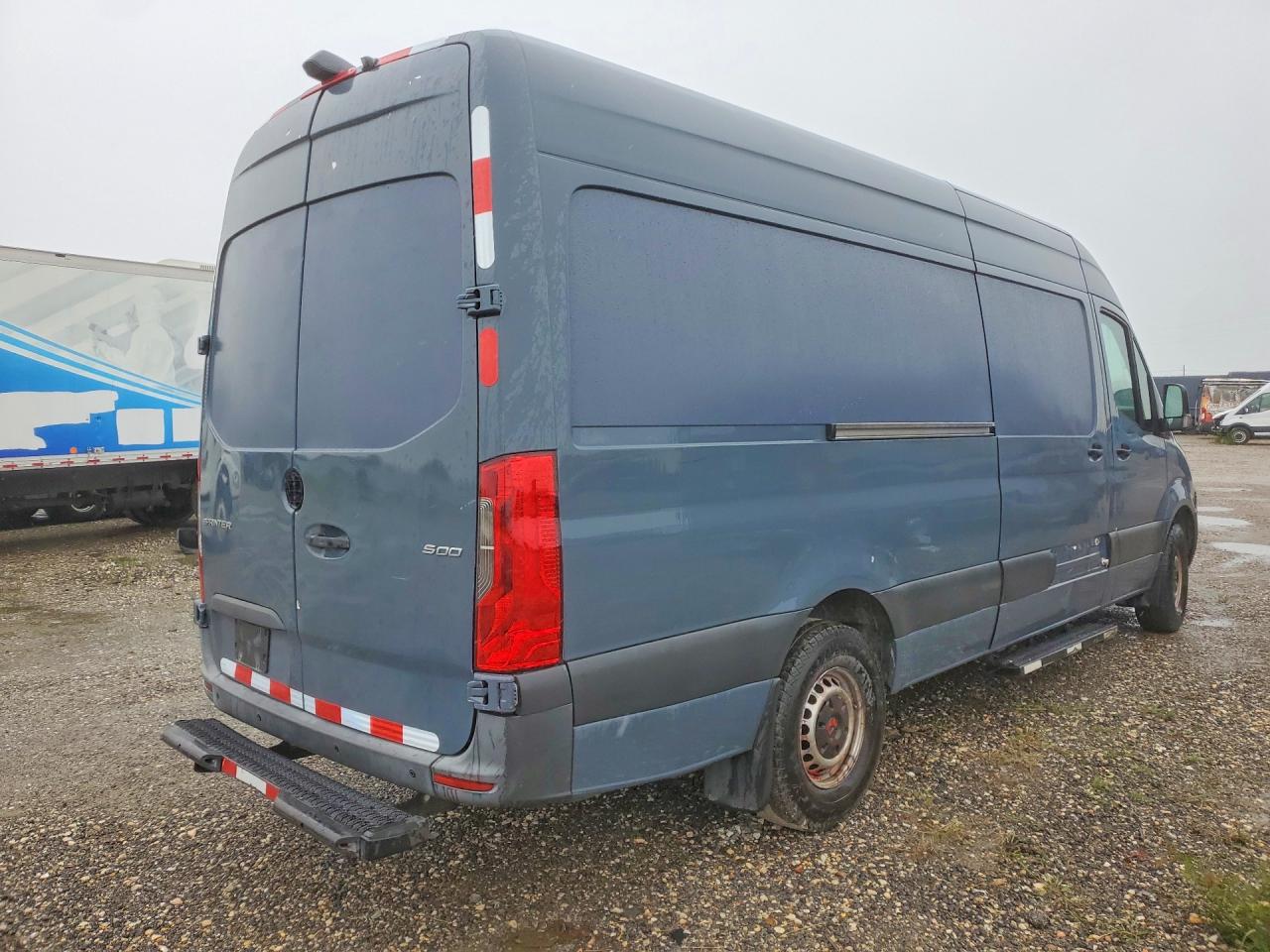 Mercedes-Benz Sprinter 2500