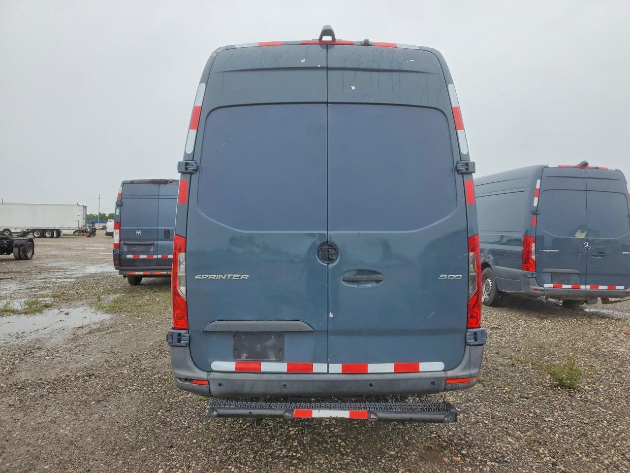 Mercedes-Benz Sprinter 2500