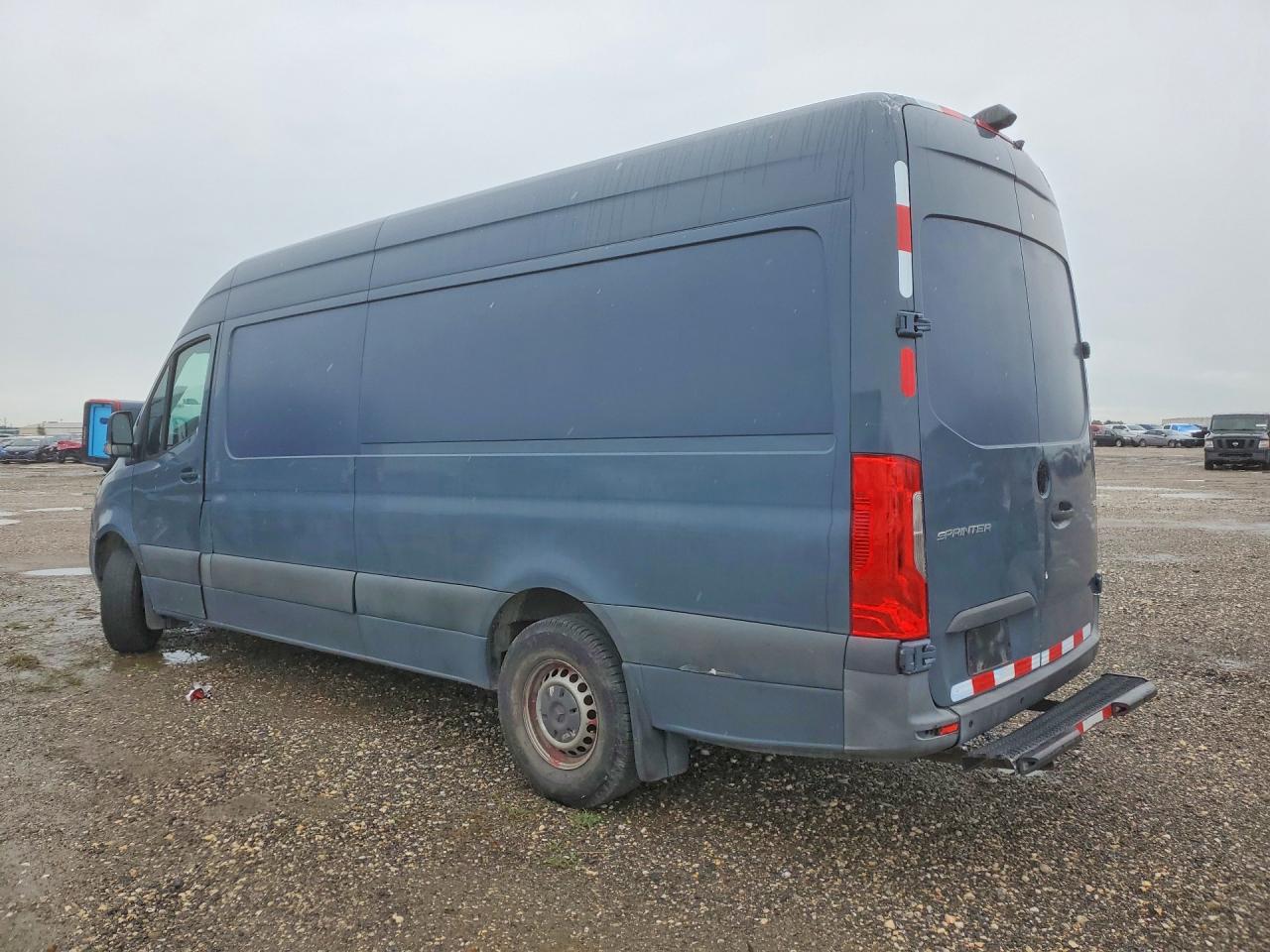 Mercedes-Benz Sprinter 2500