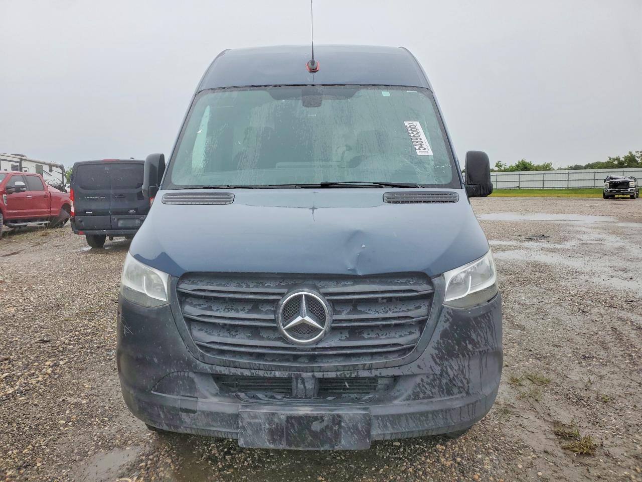 Mercedes-Benz Sprinter 2500