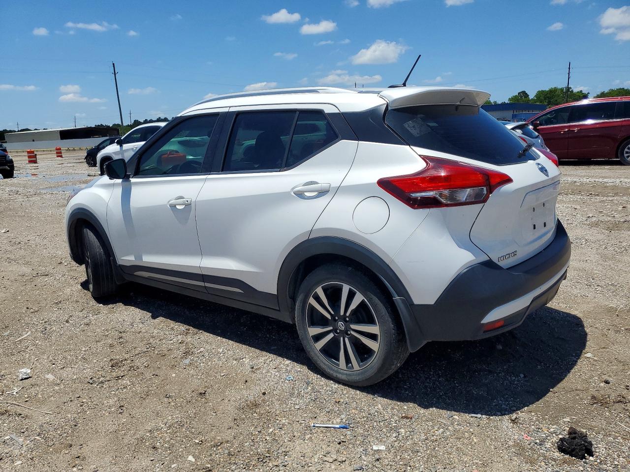 Nissan Kicks Sr