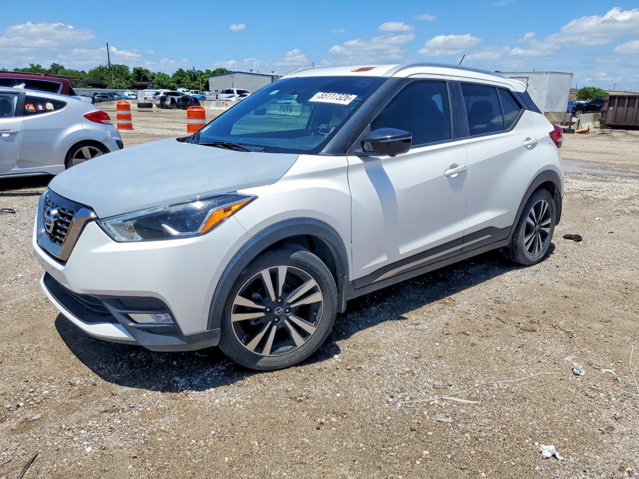 Salvage Nissan Kicks Image