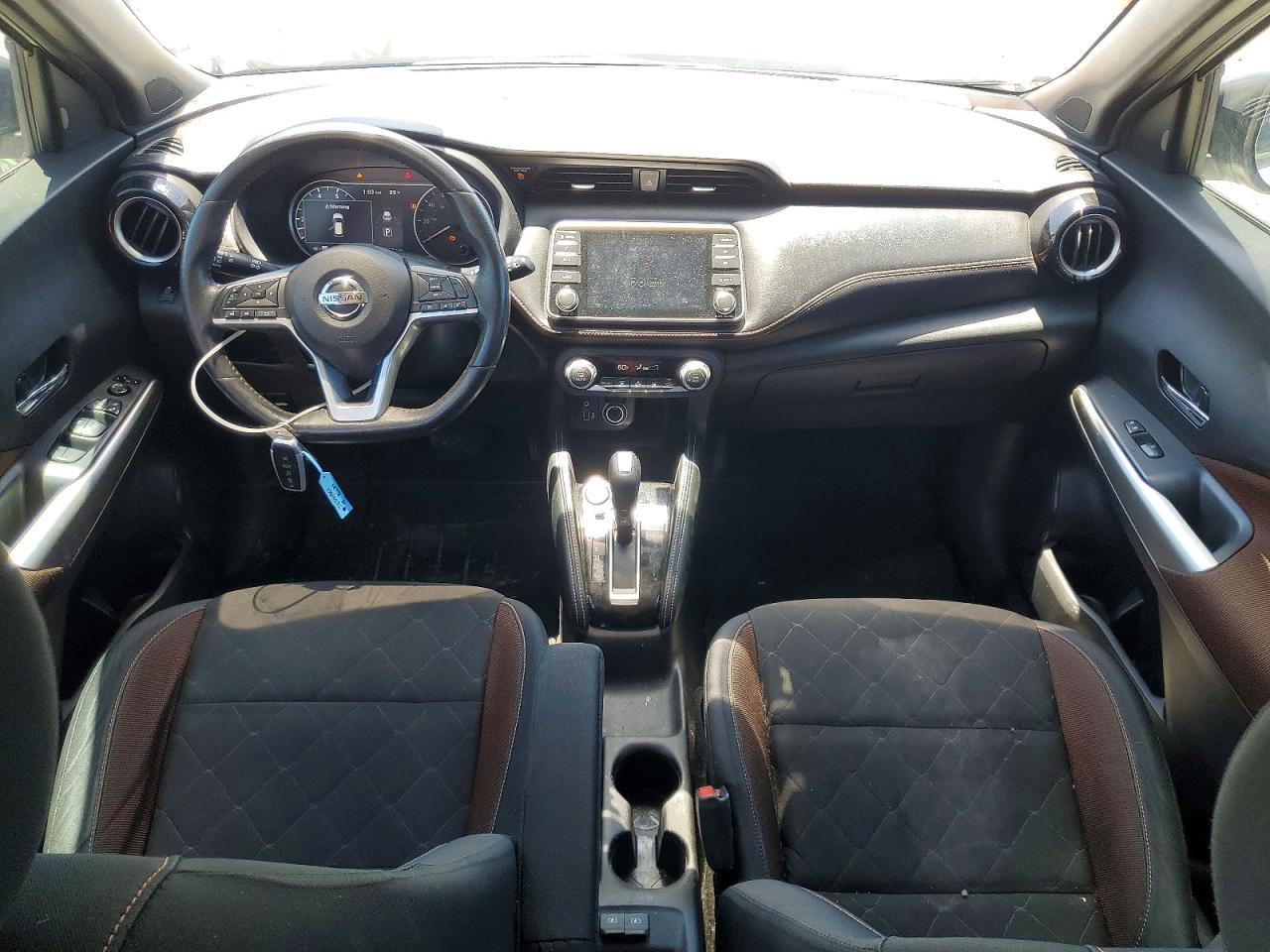 Nissan Kicks Sr