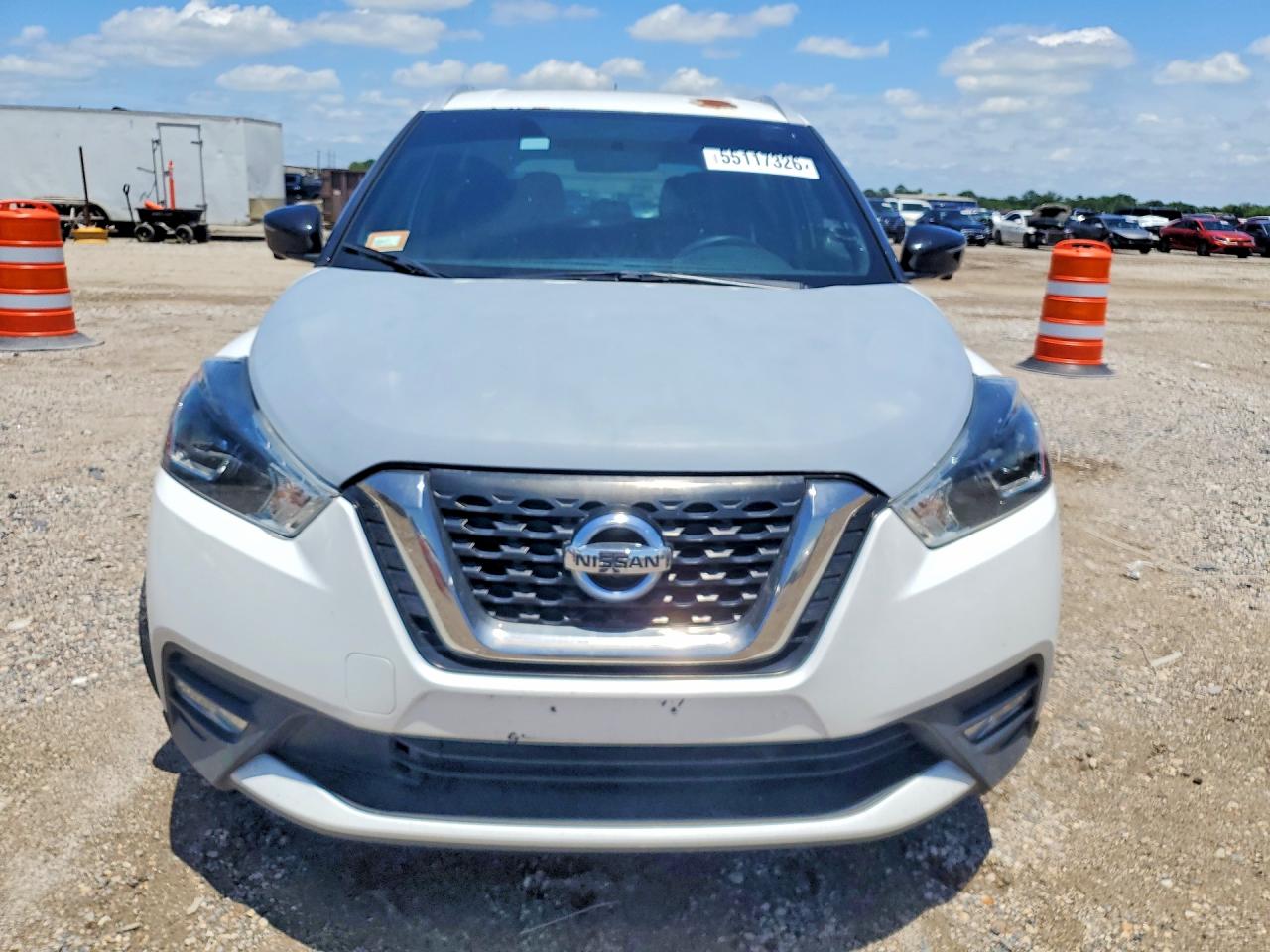 Nissan Kicks Sr