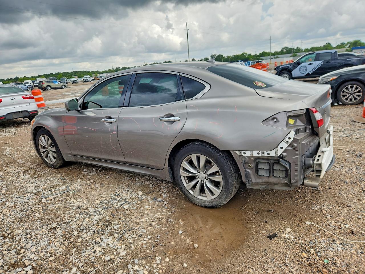 INFINITI M37