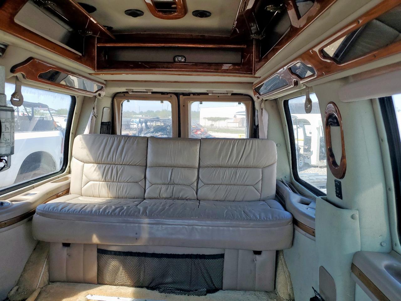 Ford Econoline E250 Van