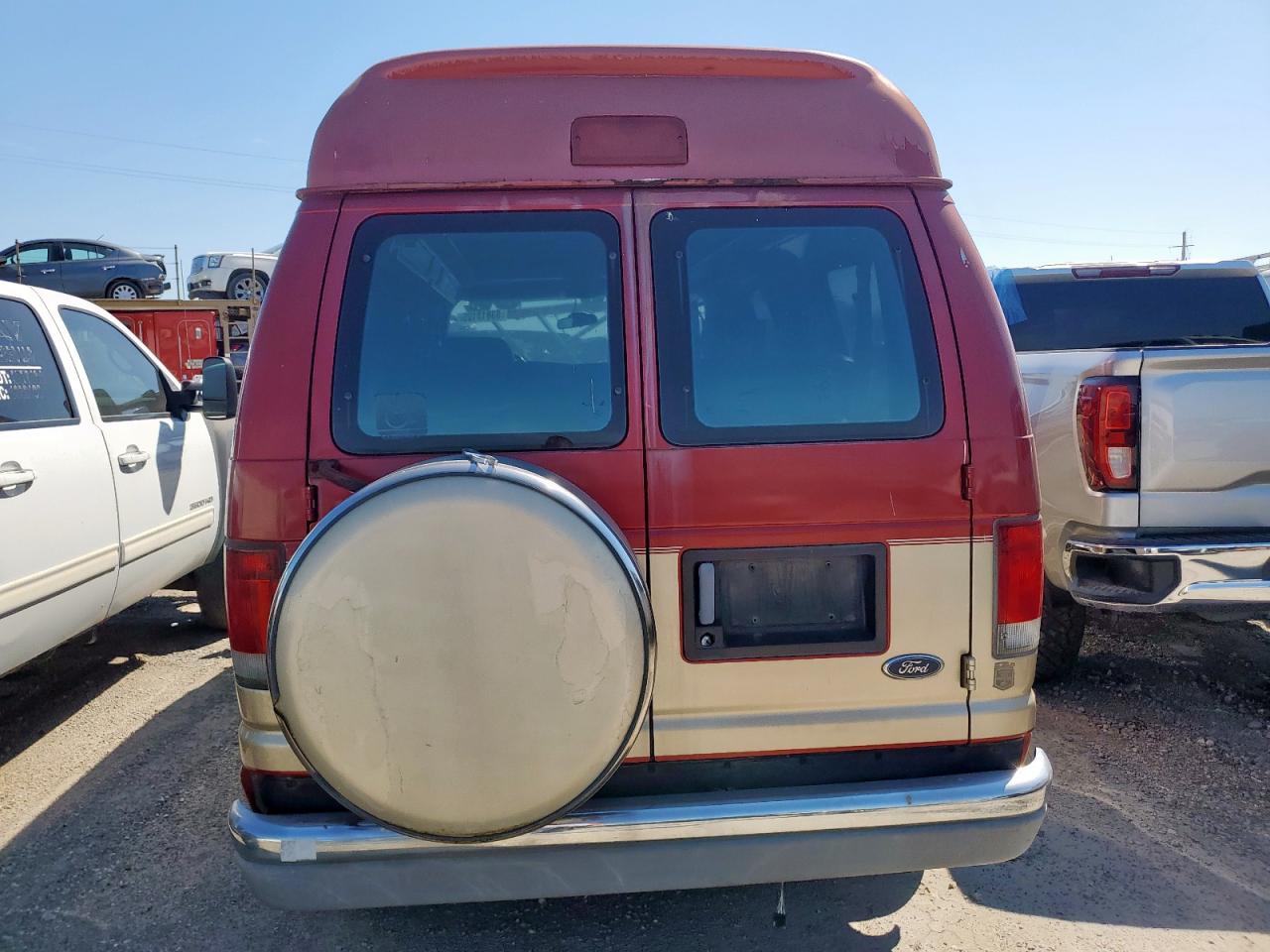 Ford Econoline E250 Van
