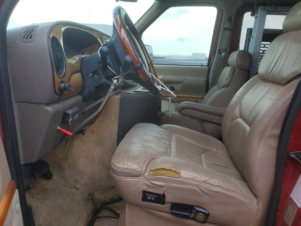 Ford Econoline E250 Van