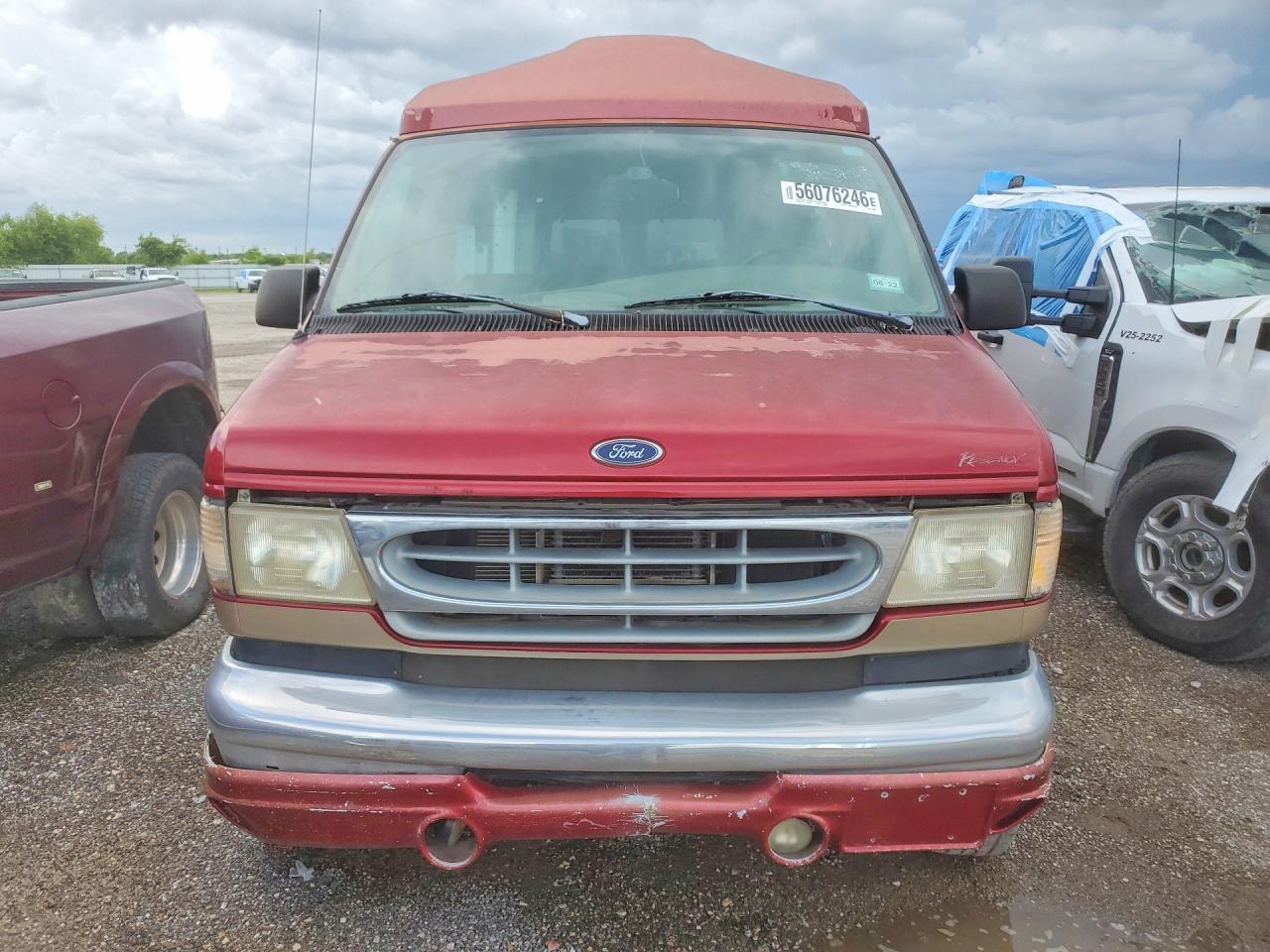 Ford Econoline E250 Van