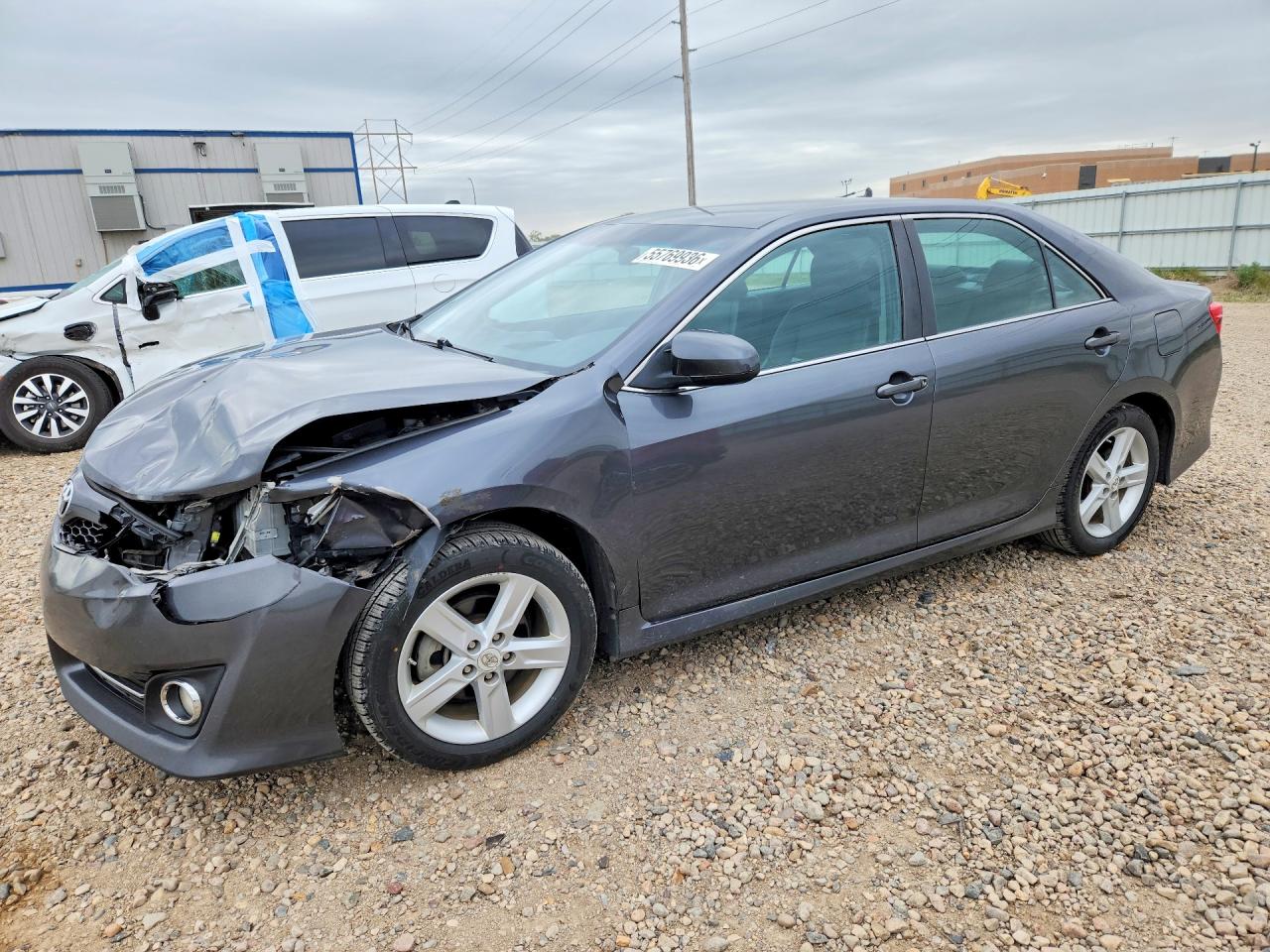 Salvage Toyota Camry Image