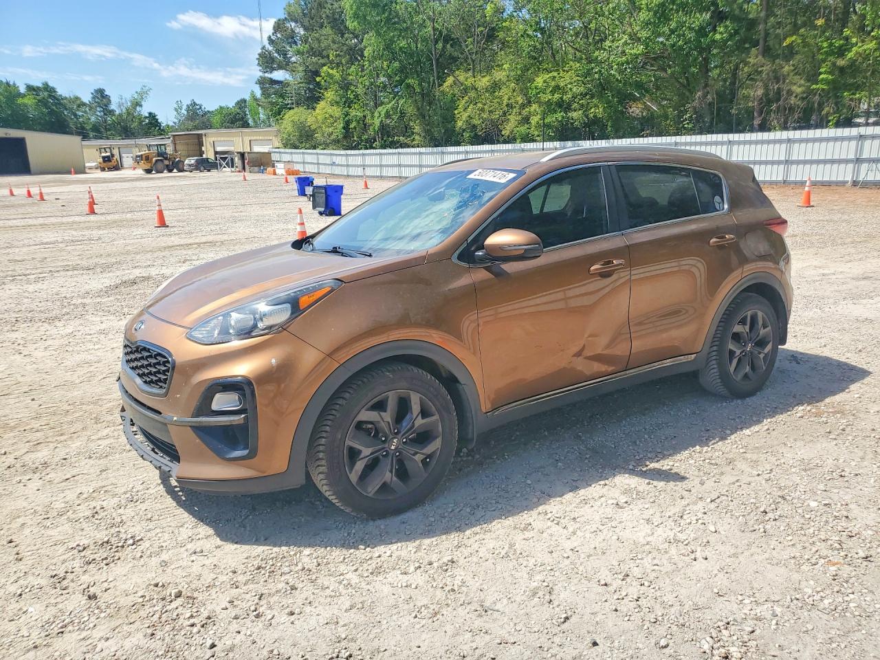 Salvage Kia Sportage Image