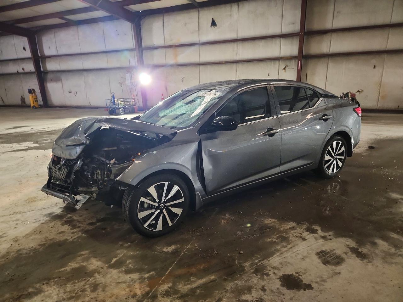 Salvage Nissan Sentra Image