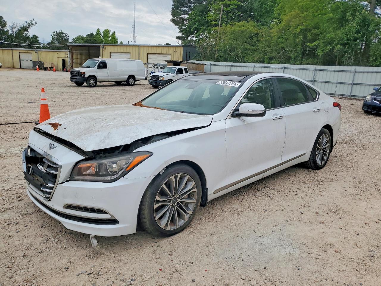 Salvage Hyundai Genesis Image