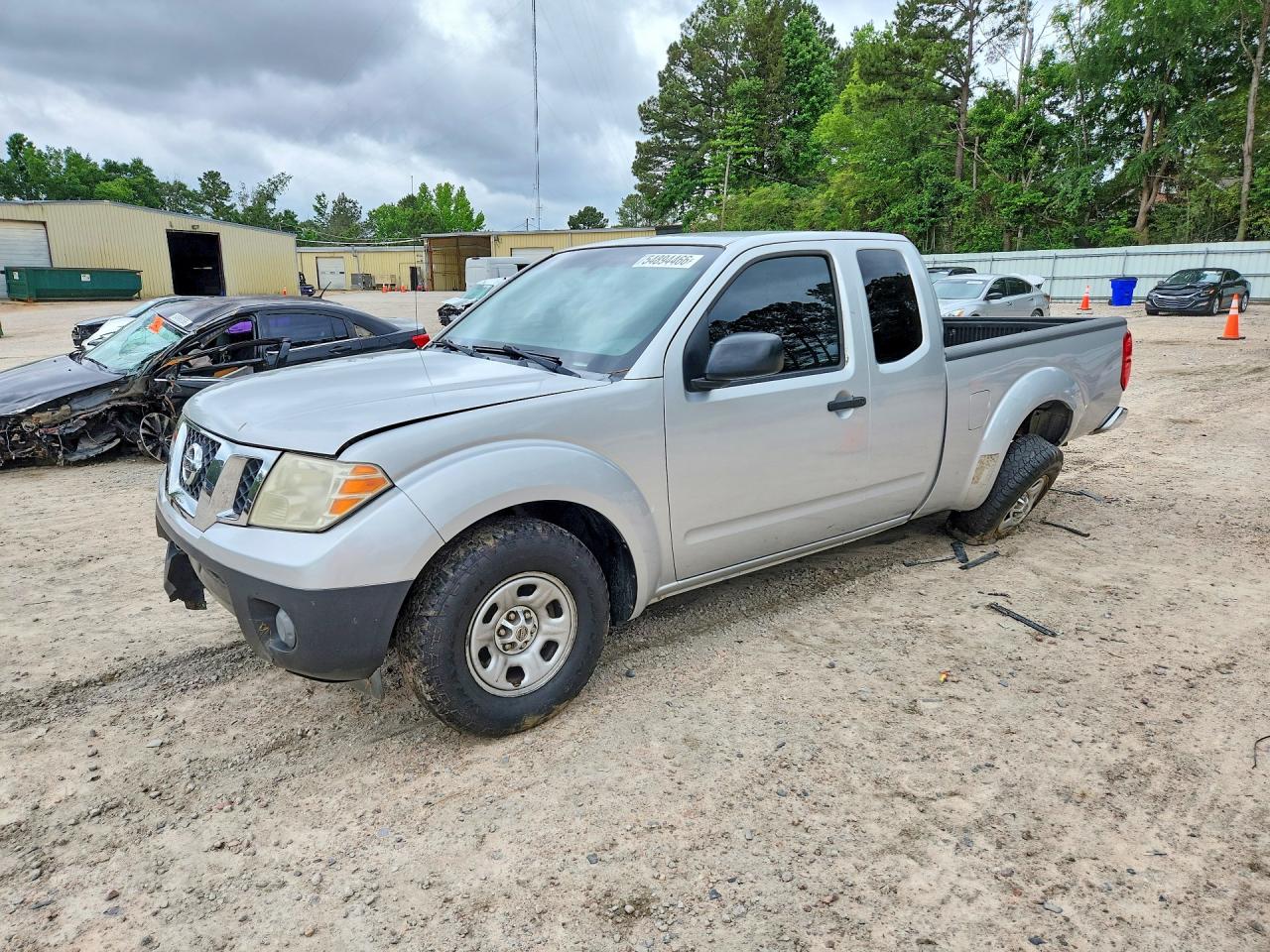 Salvage Nissan Frontier Image