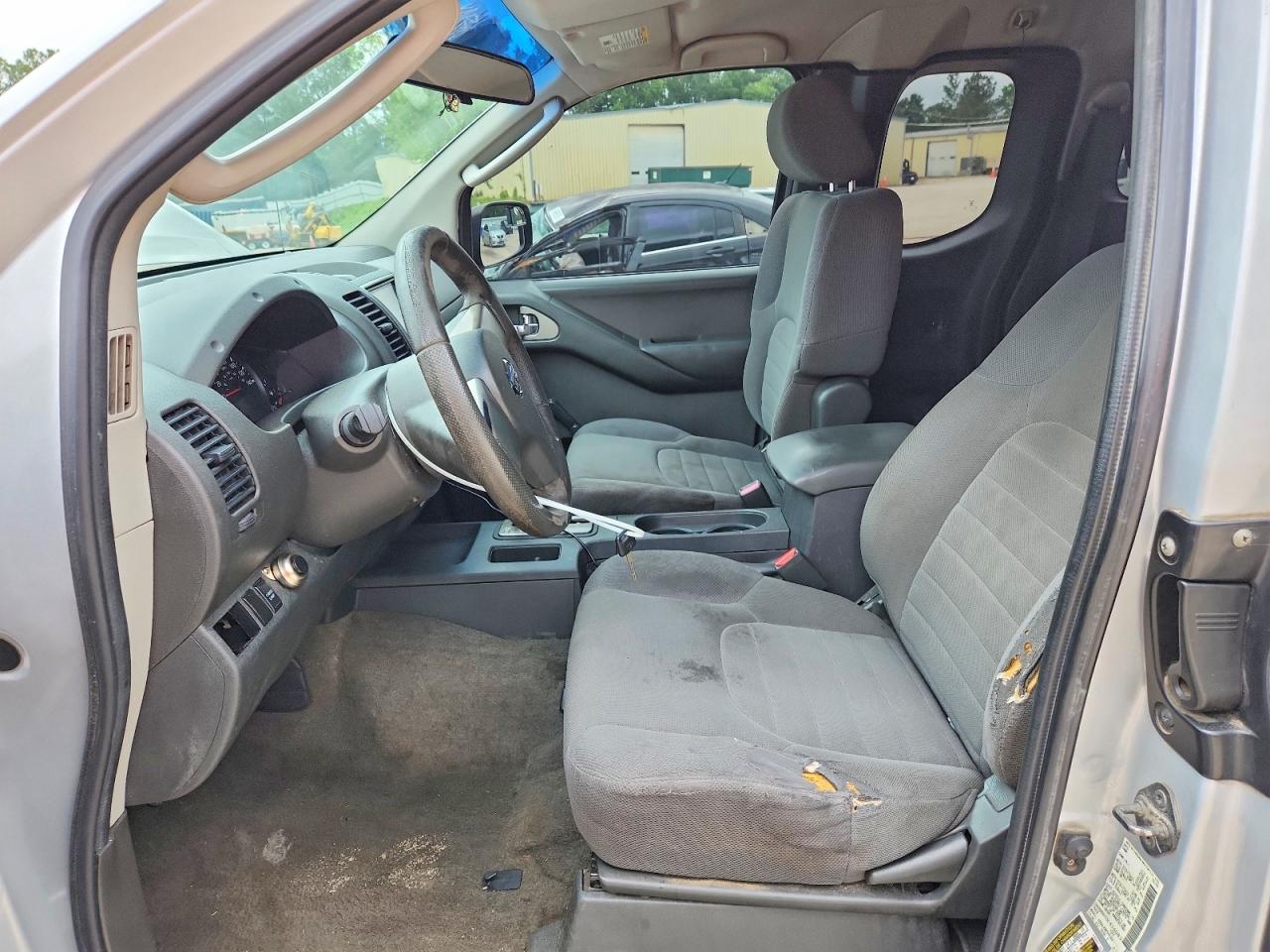 Nissan Frontier Xe