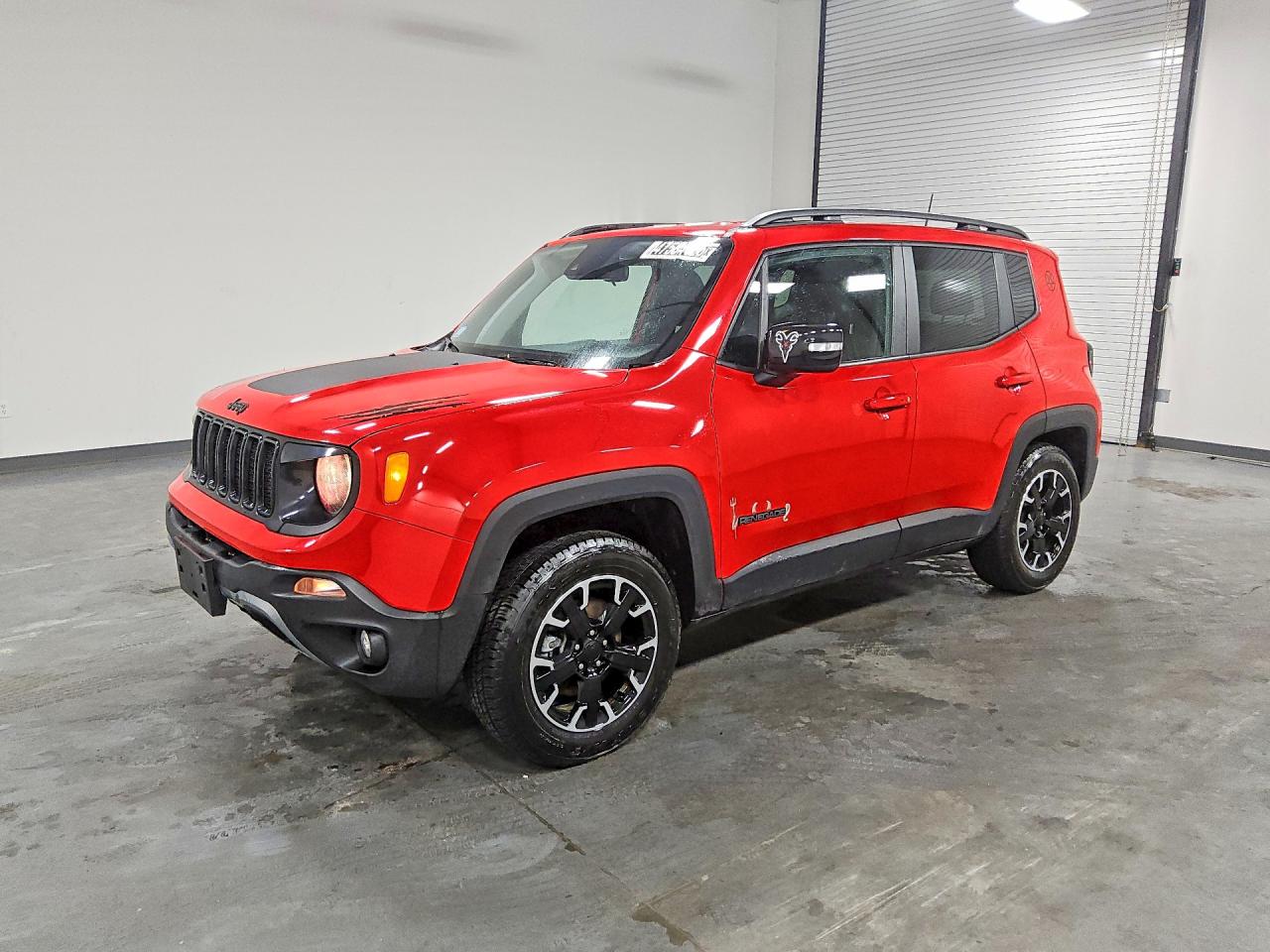 Salvage Jeep Renegade Image