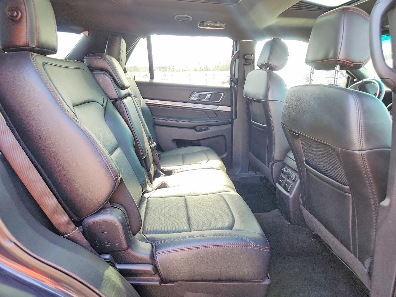 Ford Explorer Sport