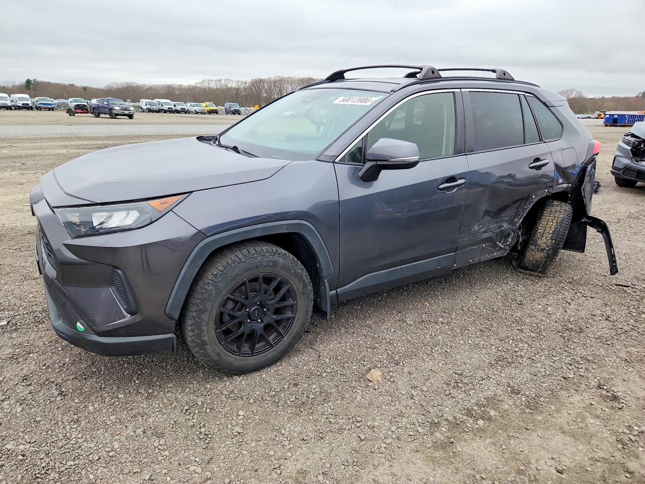Salvage Toyota RAV4 Image