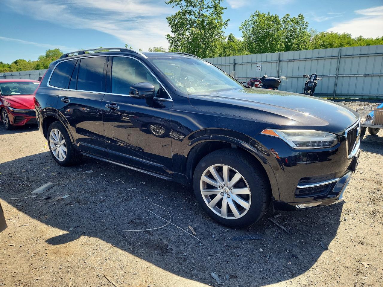 Volvo XC90 T6