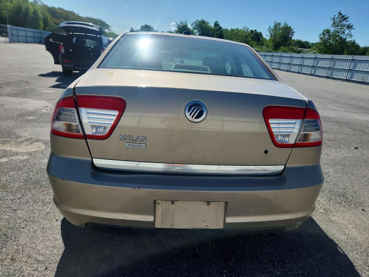 Mercury Milan Premier
