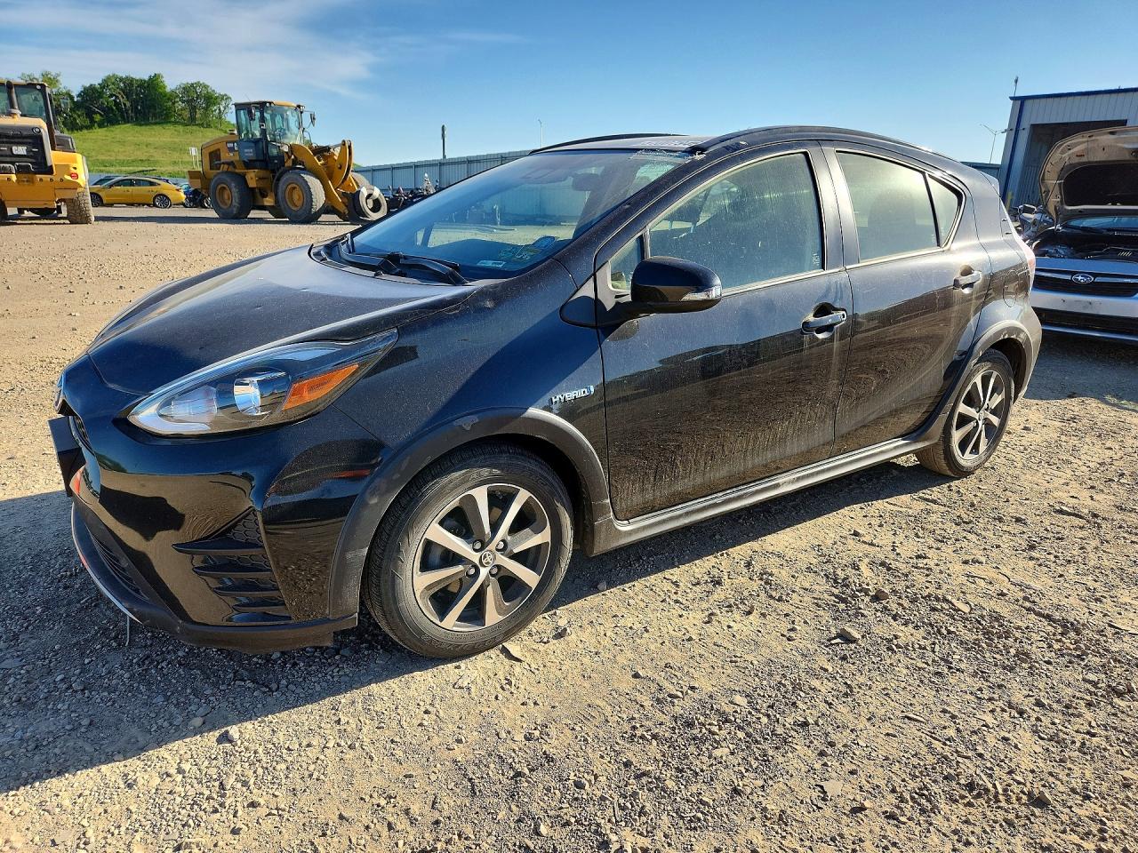 Salvage Toyota Prius Image